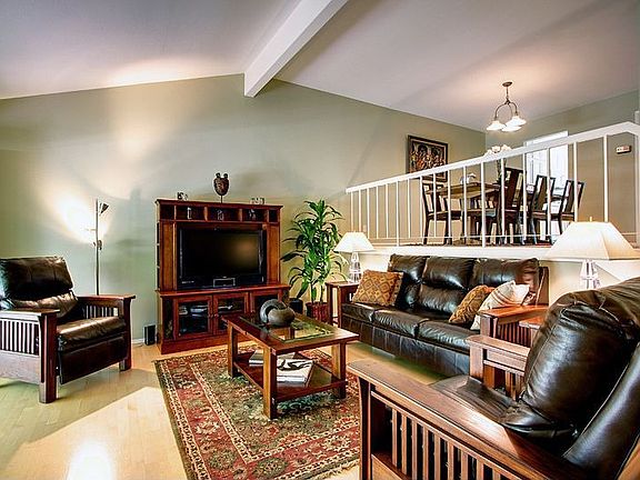4th image of 1646 Palisades Dr