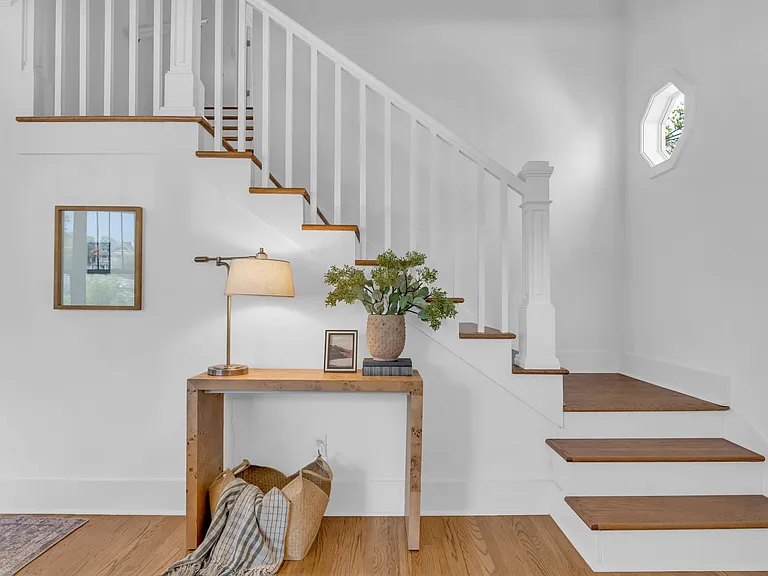 1814 Duncan Ave — Photo 3