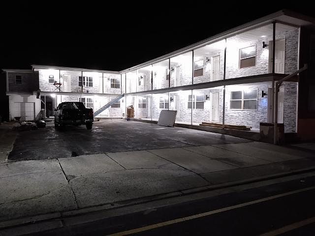 2nd image of 242 E Youngs Ave #1-14