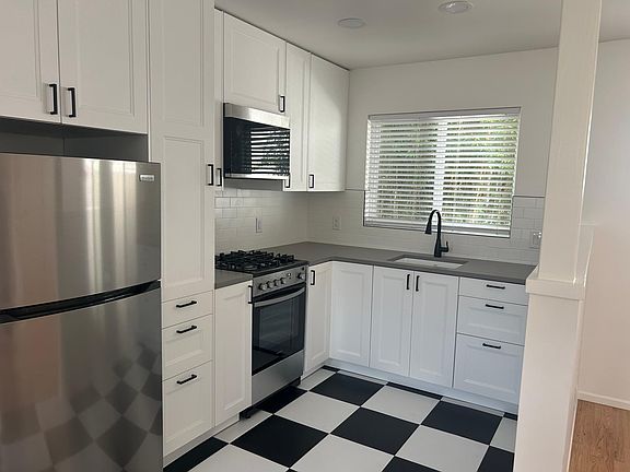 5th image of 4208 Fanuel St APT A