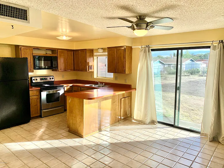 925 N Evergreen Dr — Photo 8