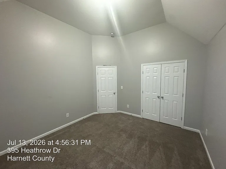395 Heathrow Dr — Photo 34