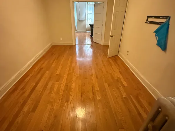 1655 Lincoln Place image 8 of 17