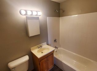 411 N Moreland Blvd #5, Waukesha, WI 53188