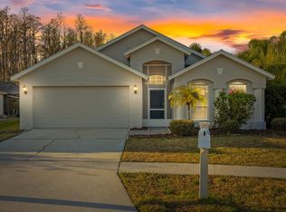 1525 Baythorn Dr, Wesley Chapel, FL 33543