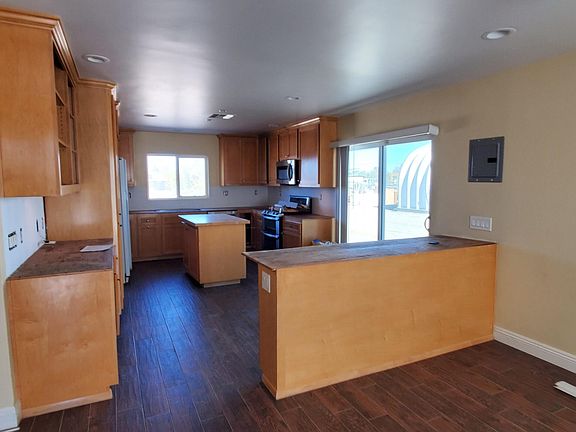 5th image of 10645 Avenue R E #12