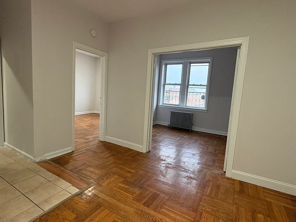 302 N 3rd St #8