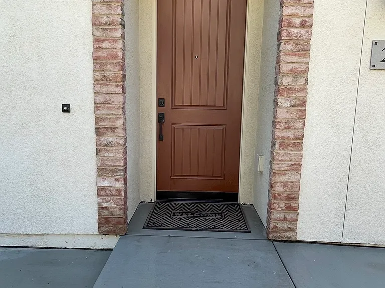 E Santa Clara Ln — Photo 2
