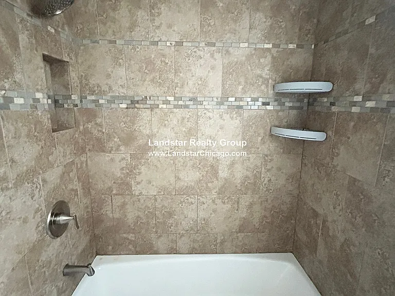 2905 N Kilbourn Ave #1 — Photo 13