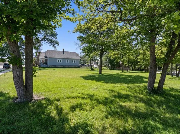 66 West BELIOT ROAD, West Allis, WI 53219