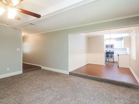5th image of 904 Prestwick St