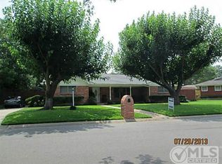 914 Surry Place Dr, Cleburne, TX 76033