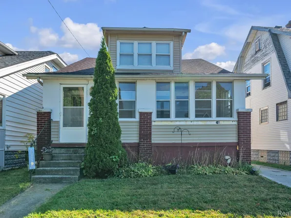 14864 Santa Rosa Dr, Detroit, MI 48238