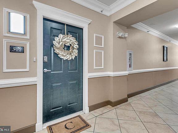 4th image of 7 Booth St Unit 302