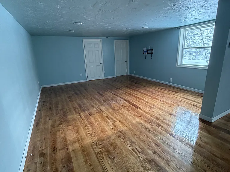 2824 E Three Mile Rd — Photo 11