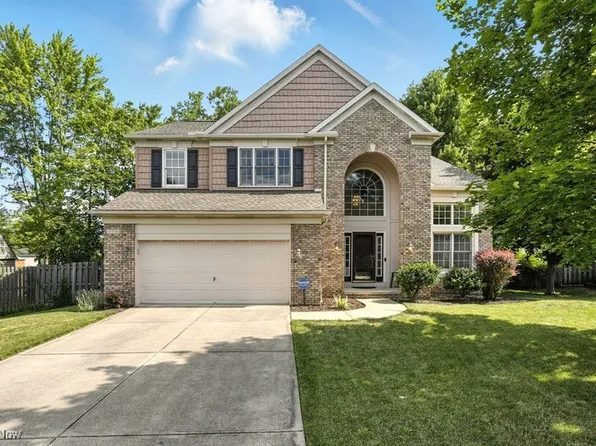 17758 Lyon Ln, Strongsville, OH 44136