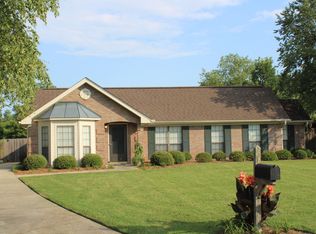 1758 Planters Hill Ct, Prattville, AL 36066