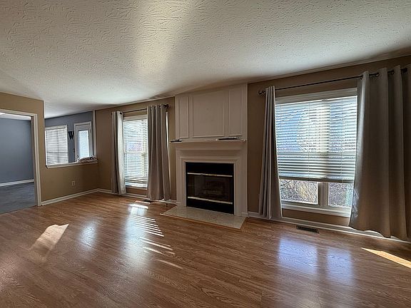 5th image of 3801 Scarlet Oak Ln