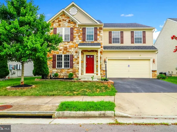42237 Palm Cove Ct, Chantilly, VA 20152