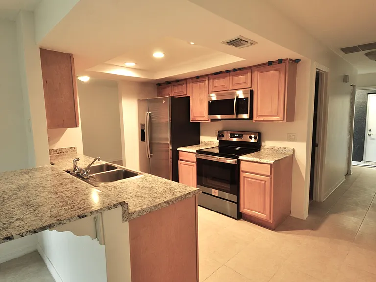 838 Gillen Ave NW — Photo 6