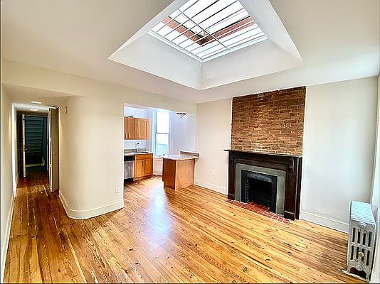 1st image of 437 1st St APT 3B