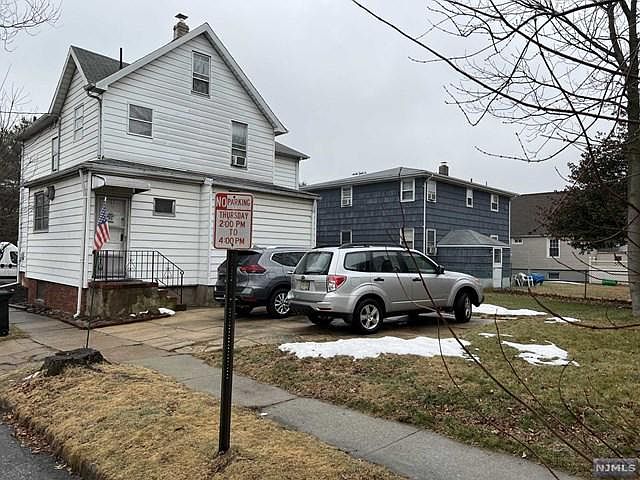 2nd image of 715 Marin Ave