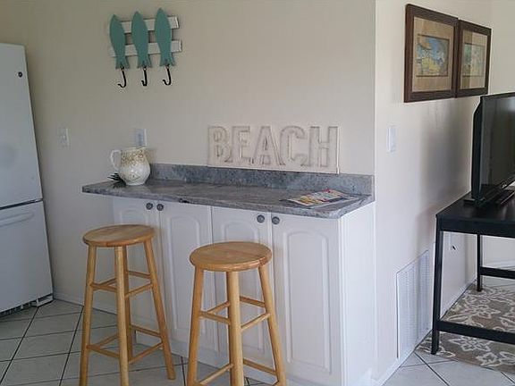 3rd image of 6708 Sarasea Cir #201