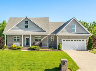 479 Overlook Dr, Dayton, TN 37321