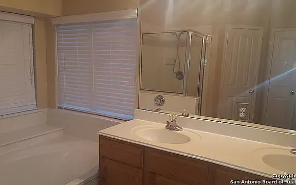 3803 Cove Meadow Dr — Photo 8