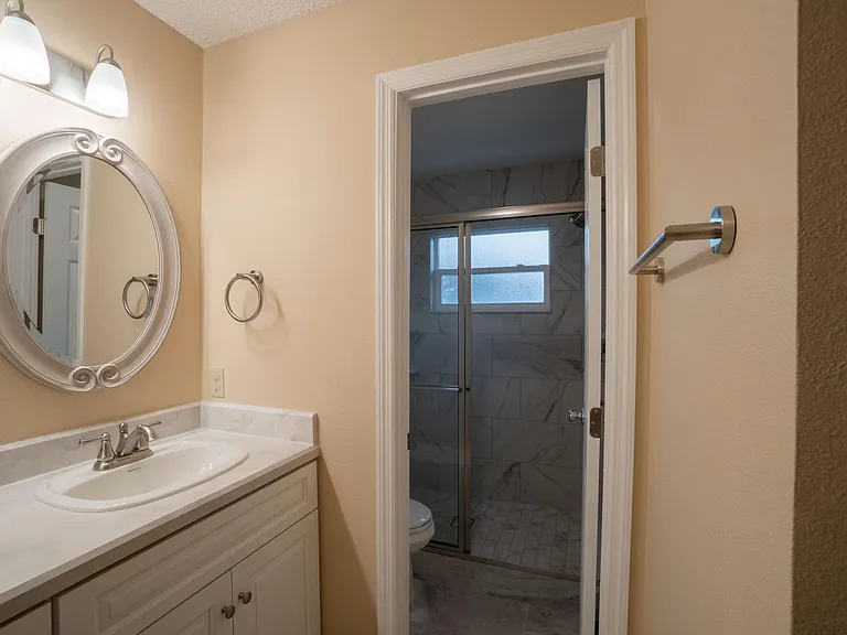902 Whisler Ct — Photo 11