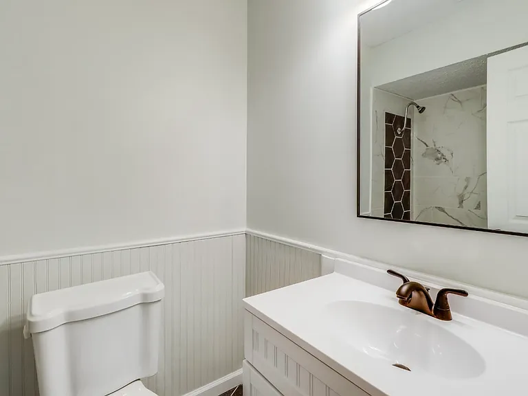 327 Dianne Dr — Photo 8