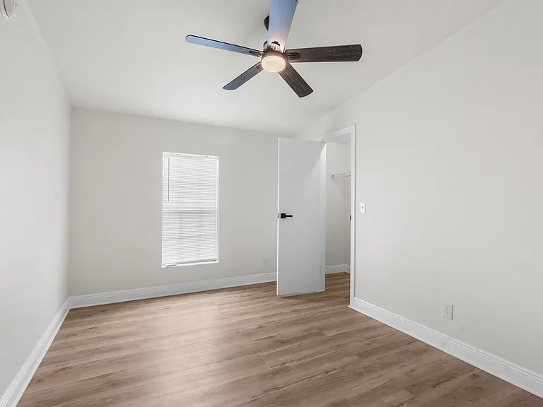 14261 Montclair Dr — Photo 19