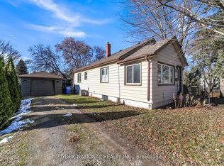 19392 Yonge St, East Gwillimbury, ON