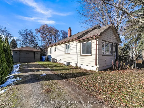19392 Yonge St, East Gwillimbury, ON L9N 1L7