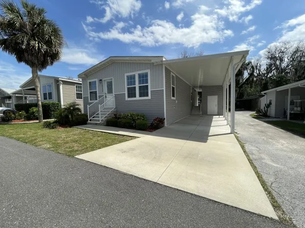 13122 Grape Ave, Grand Island, FL 32735