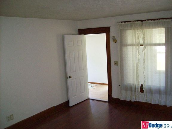 4th image of 406 Elkhorn St
