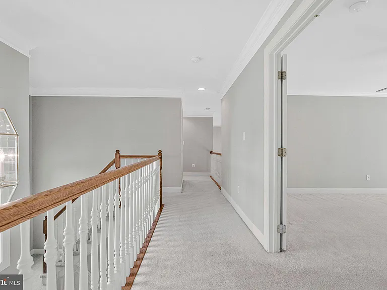 5834 Seven Pines Ct — Photo 22