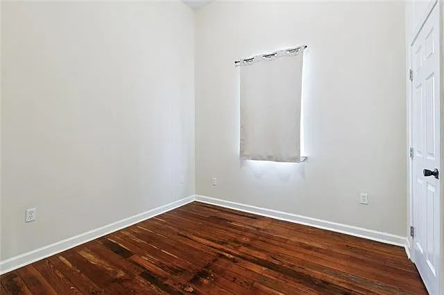 3 bed, 2.0 bath, 1035 sqft, $1,825 — Photo 4