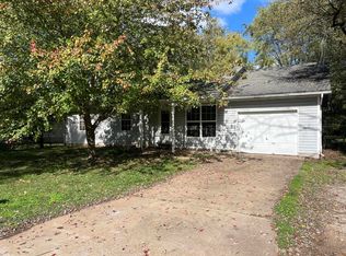 1021 W Crestview Lane, Republic, MO 65738