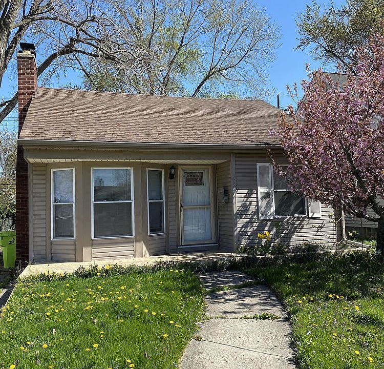1st image of 26635 La Salle St