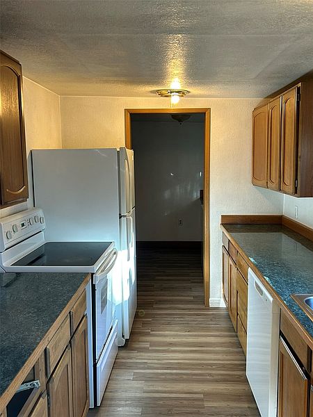 5th image of 850 Calawah Way