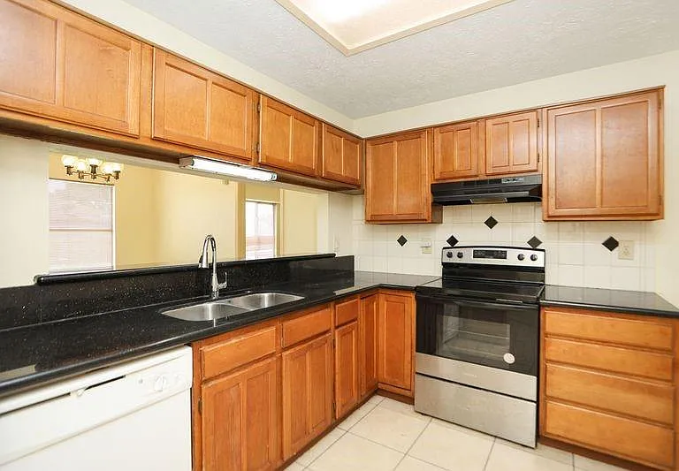 8215 Summer Quail Dr — Photo 15