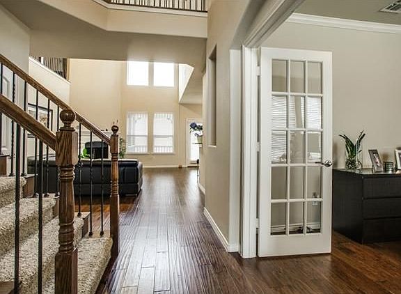 4th image of 10525 Lomeria Way