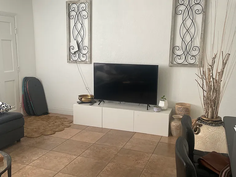 2216 Lakeview St — Photo 5