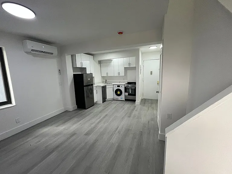 300 E 96th St #6A — Photo 7