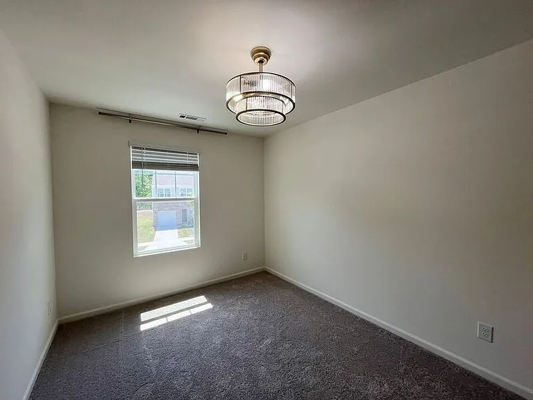 2047 Trailside Dr — Photo 18