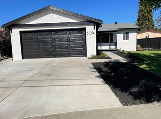 3074 Montclair Ave, Napa, CA 94558