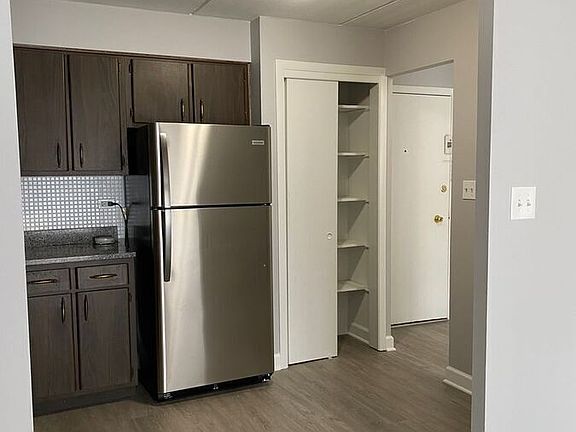 4th image of 6819 W 95th St #14