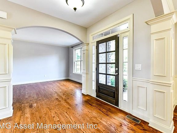 4th image of 205 Stonewyck Pl