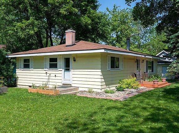 4th image of 2885 Sharon Dr